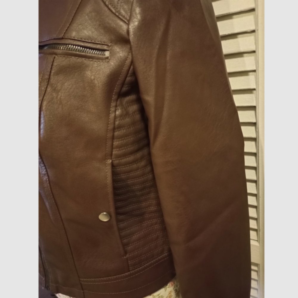 New with Tags Fahsyee Women's Zip-Up Faux Leather Jacket, Size M, Coffee Brown - Picture 3 of 13